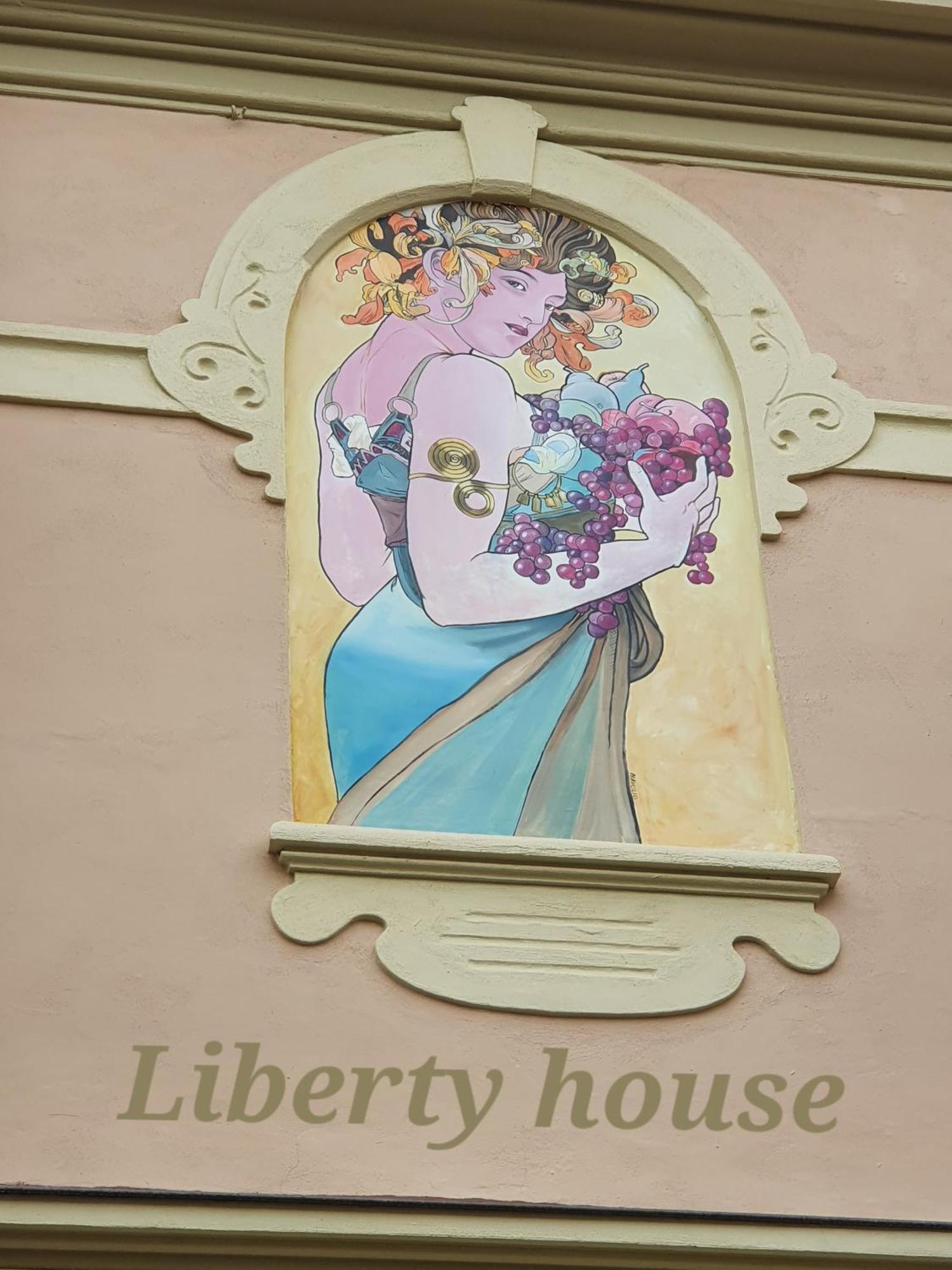Апартаменты Liberty House Турин Экстерьер фото